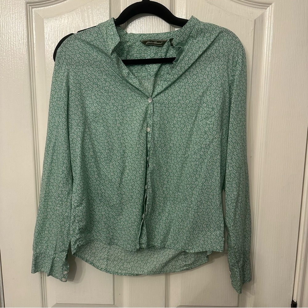 Eddie Bauer button down no collar